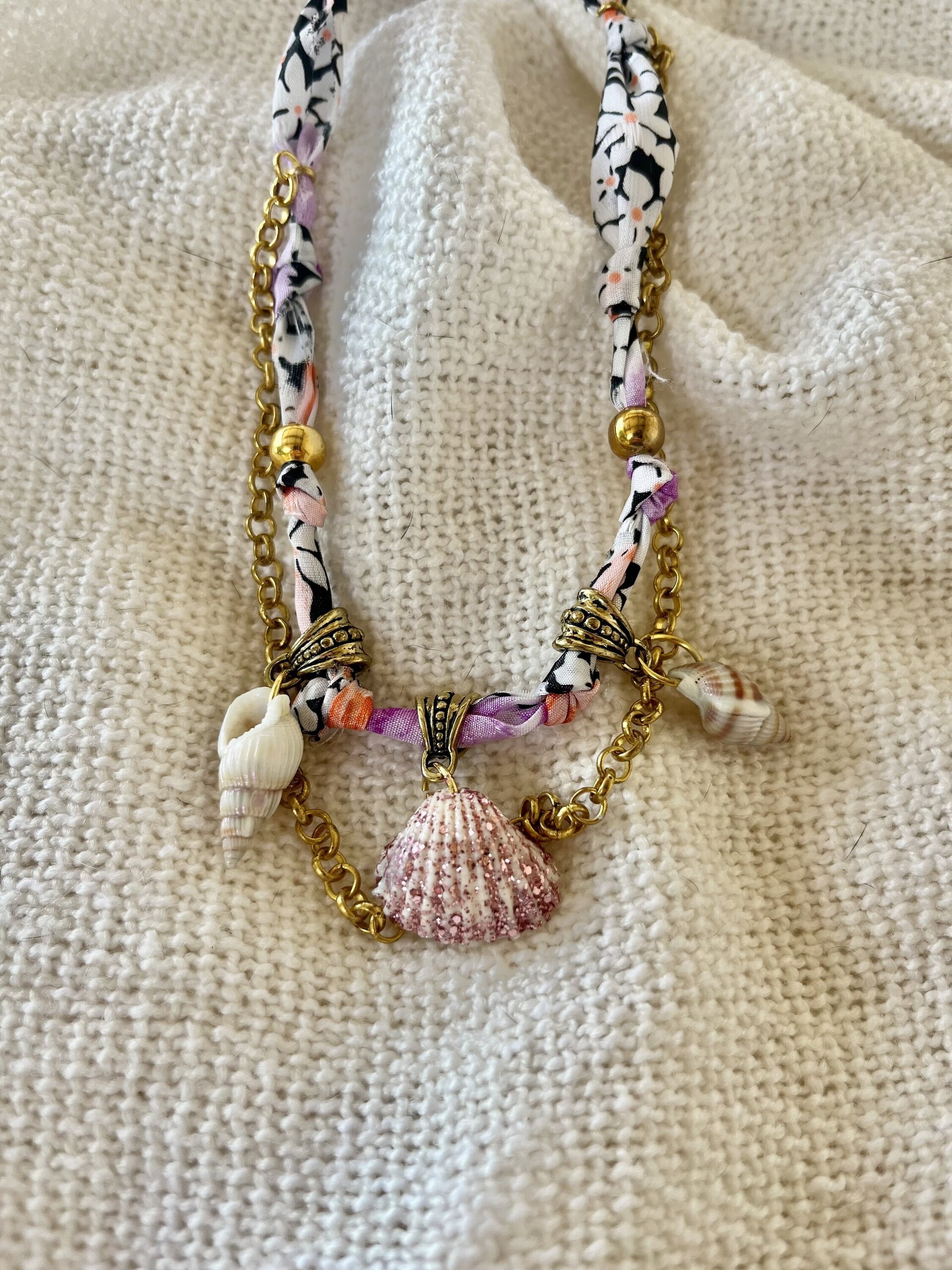 Collar Corto dorado Conchas - 2